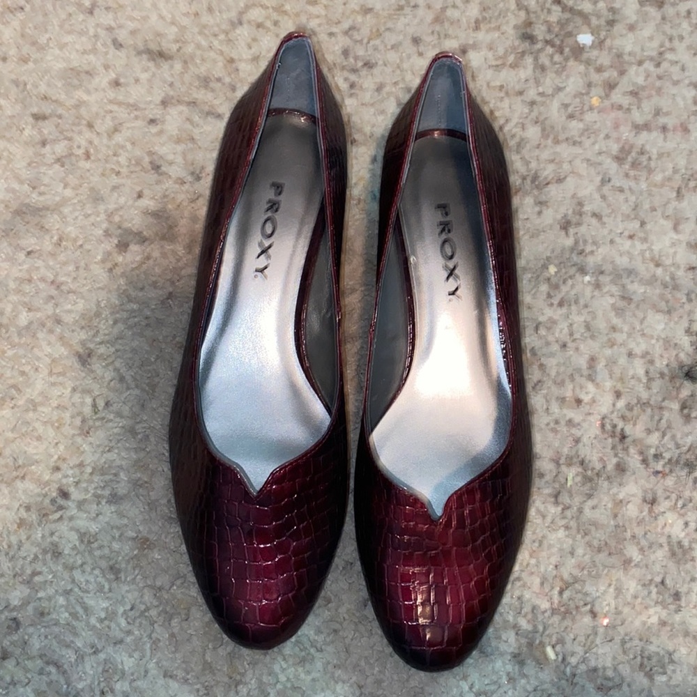 Burgundy Women’s mini Wedges (size 12w)